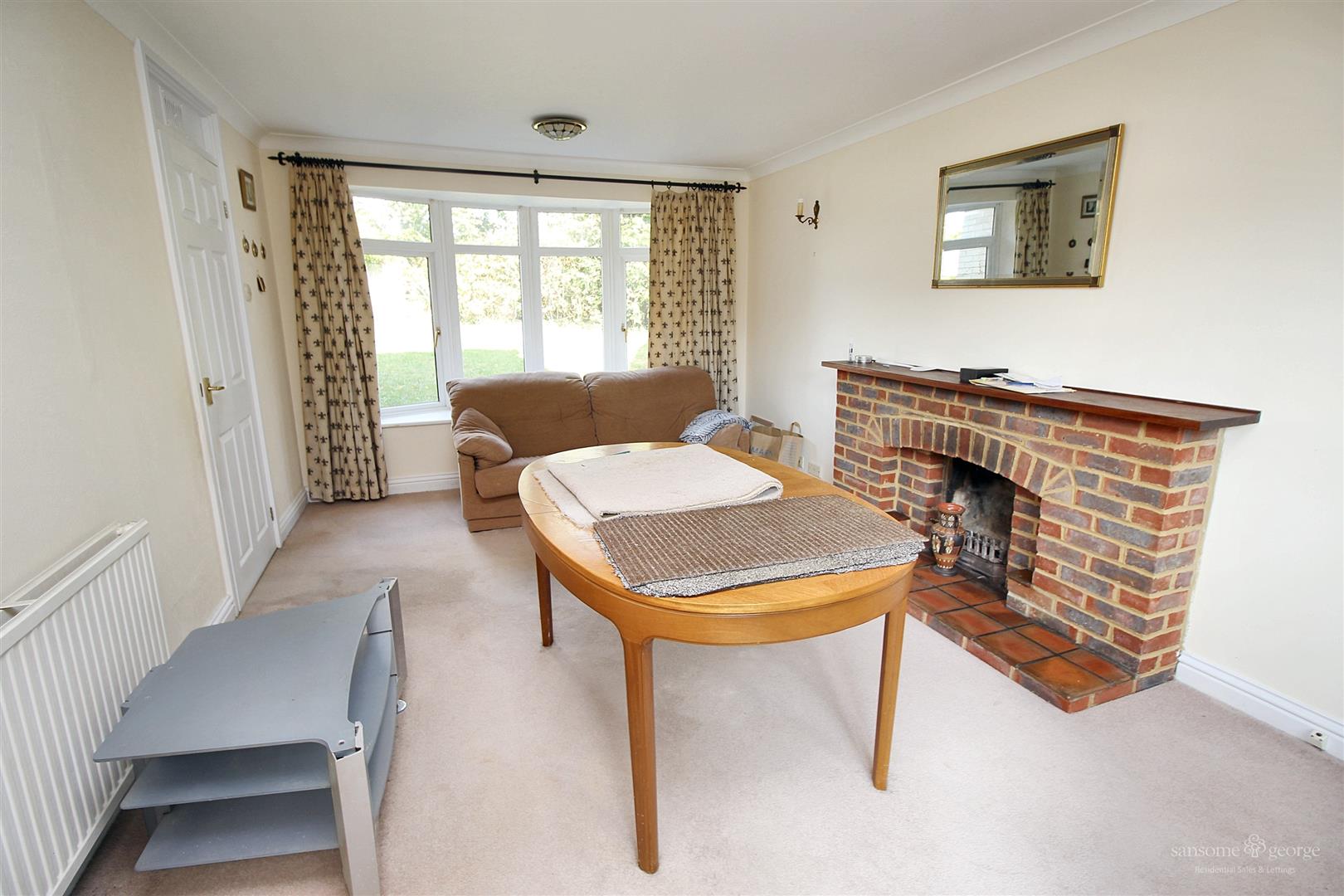 Fircroft Close, Tilehurst, Reading
